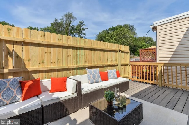 Photo - 1948 3rd St NE