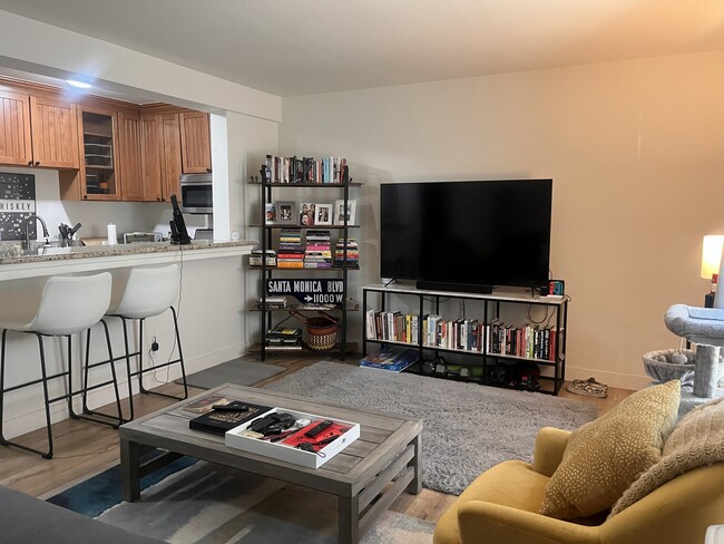 Photo - 1319 11th St Unidad 2