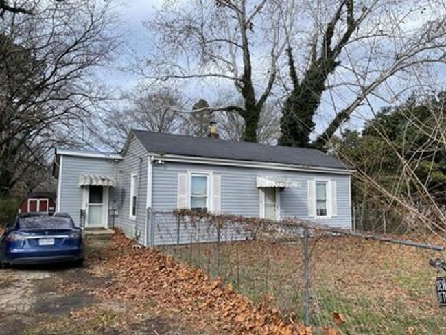 Building Photo - 3 bed 1 bath house in Richmond