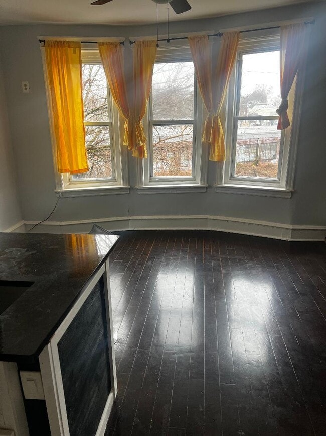 Photo - 422 W Coulter St Unit second flr