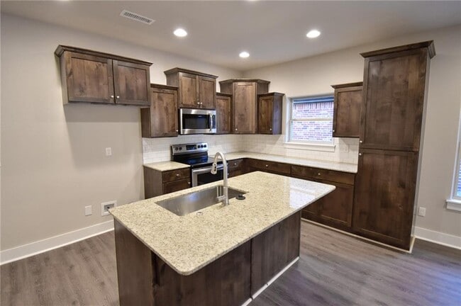 Photo - 747 N Malbec Rd