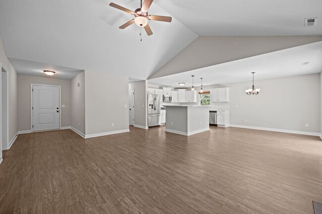 Photo - Welcome to Bradford Estates!