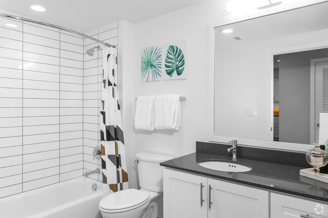 1BR, 1BA - 673SF - Bathroom