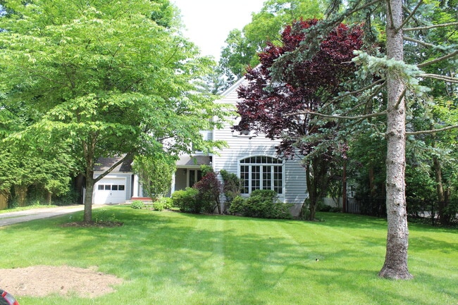 Photo - 724 Forest Ave