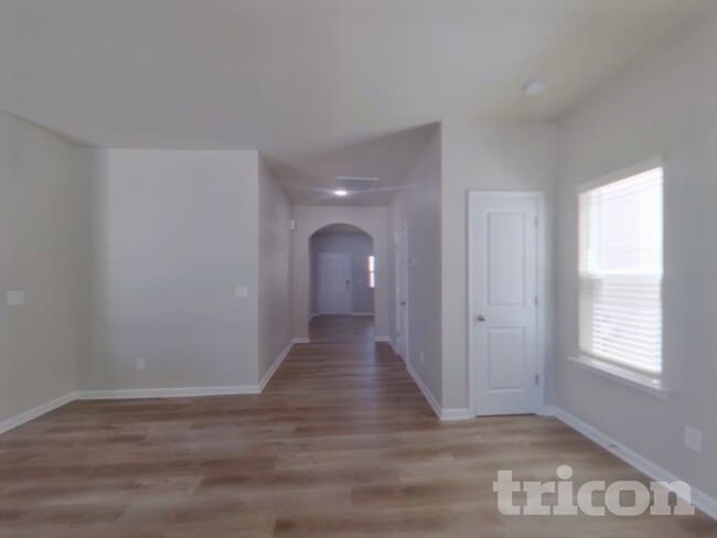 Photo - 142 Spring Knoll Dr