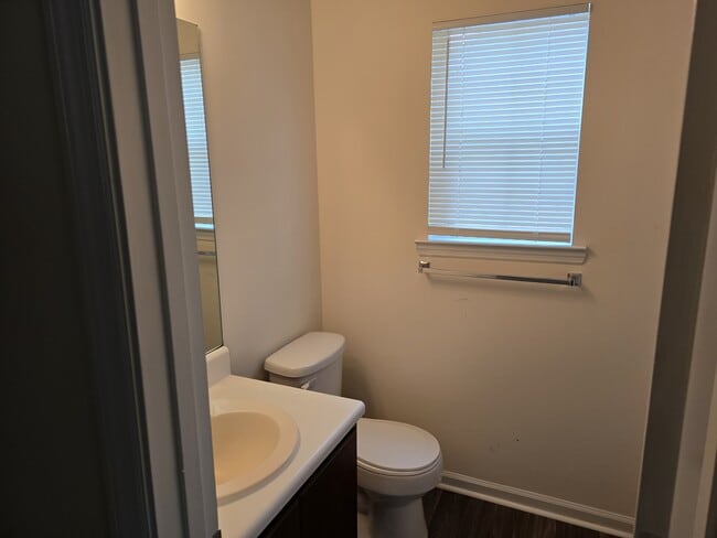 Photo - 60 Leeward Dr