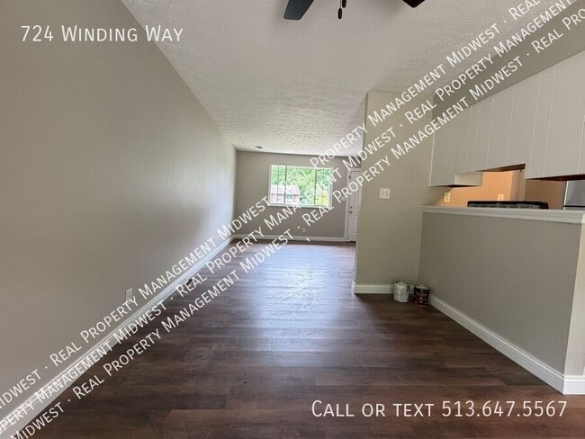 Photo - 724 Winding Way