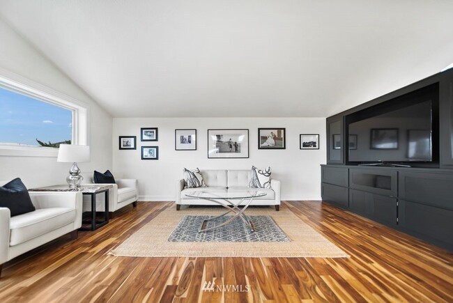 Photo - 37924 Hood Canal Dr NE