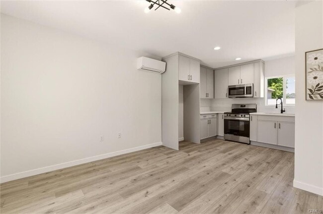 2155 Euclid Ave Unit A