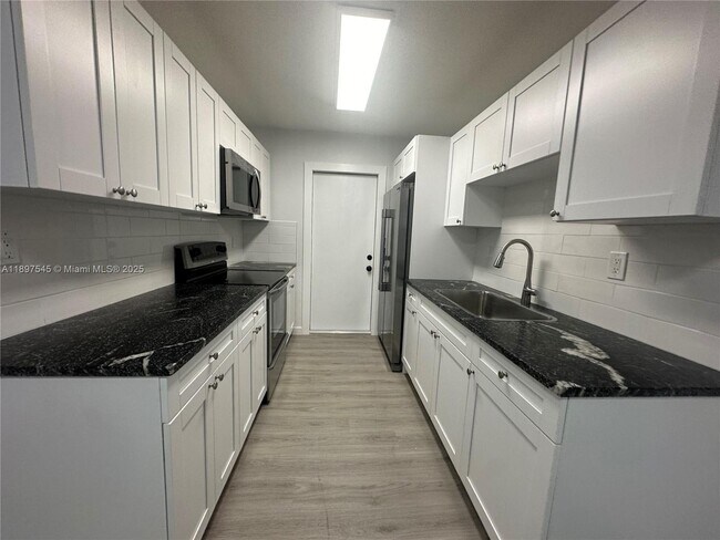 Photo - 6910 Bay Dr Unit 4