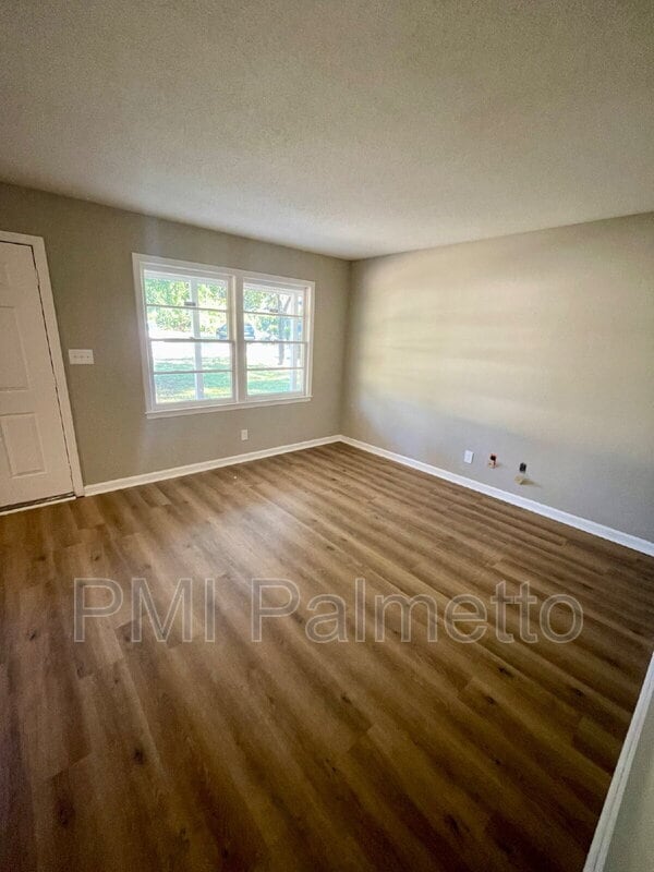 Photo - 3732 Hickory St