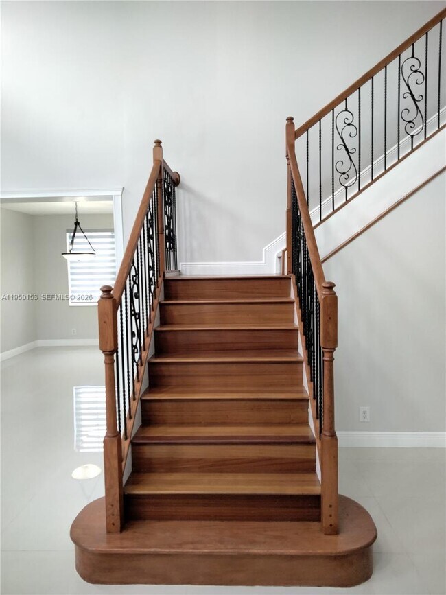 Photo - 1249 Allamanda Way