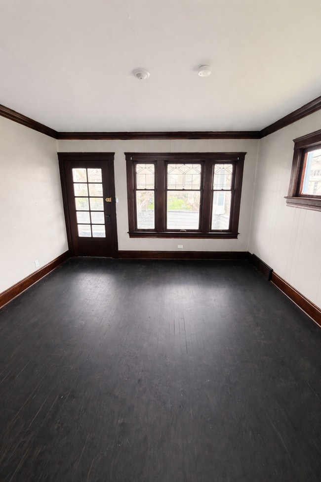 Photo - 9529 Mt Auburn Ave Unidad Upper