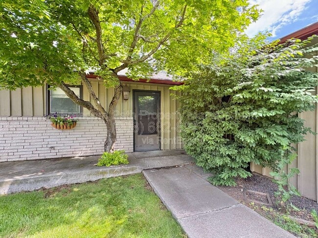 Photo - 2707 Fairway Dr