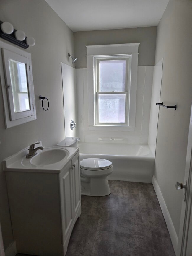 Photo - 56 Brook St Unit 2