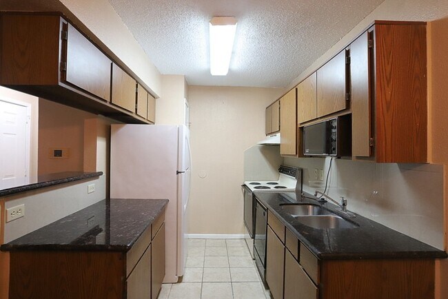 Photo - 2750 Holly Hall St Unidad 1007