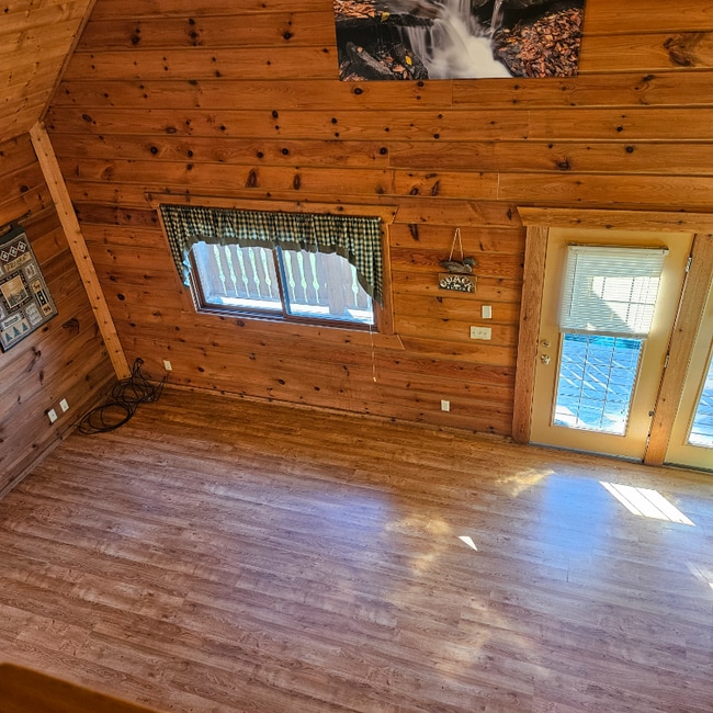 Photo - 459 Overlook Ct