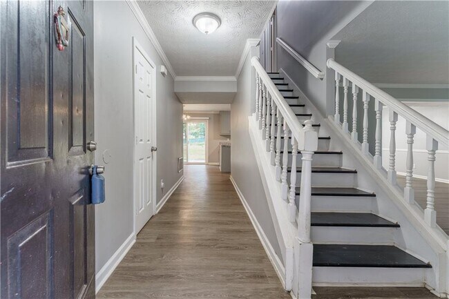 Photo - 1087 Sanford's Walk NW