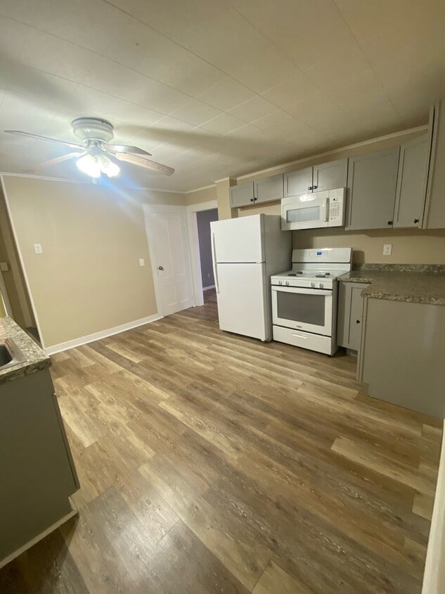 Photo - 21 Klock St (Meriden, CT)