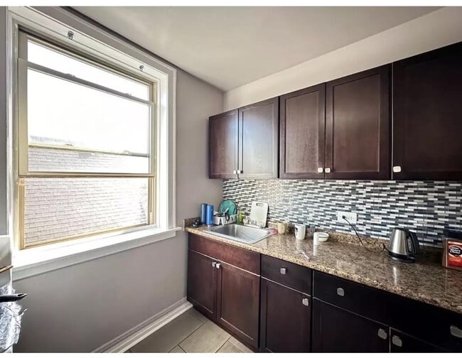 Photo - 4263 W Addison St Unit ONE BEDROOM
