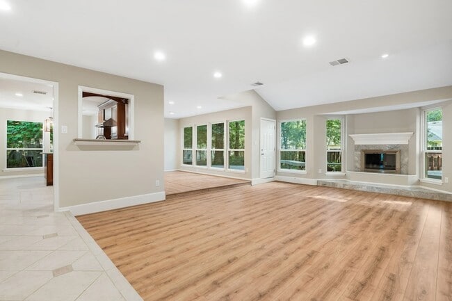 Photo - 1936 Foxtail Pl