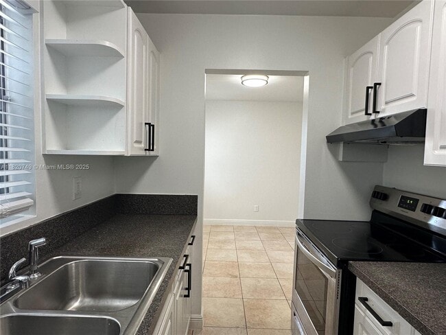 Photo - 5841 SW 36th Ct Apartment Unit 203