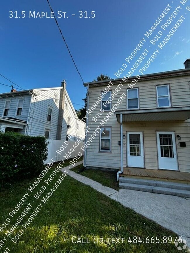 Building Photo - 31.5 Maple St Unit 31.5 Rental