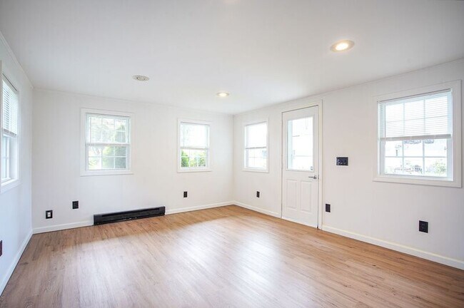 Photo - 215 Eddy St