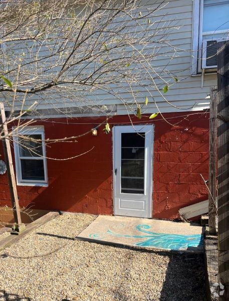 Building Photo - Cozy 1 bdrm Close to Downtown and Maryvill... Rental