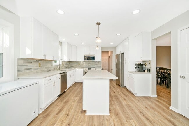 Photo - 3105 Glissade Ct