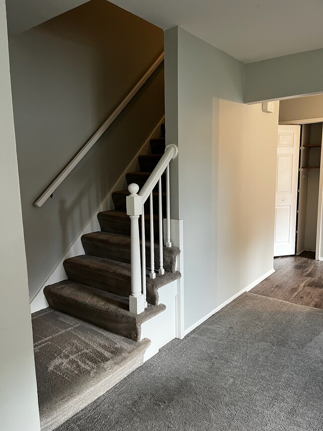 Photo - 6619 Hillside Ln