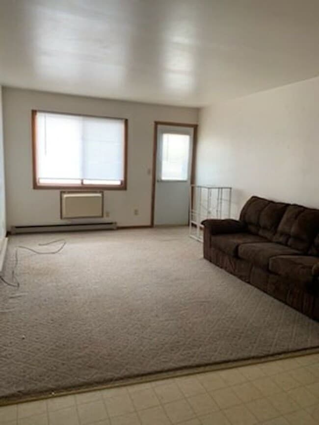 Building Photo - 950 N Kelly St Unit 16