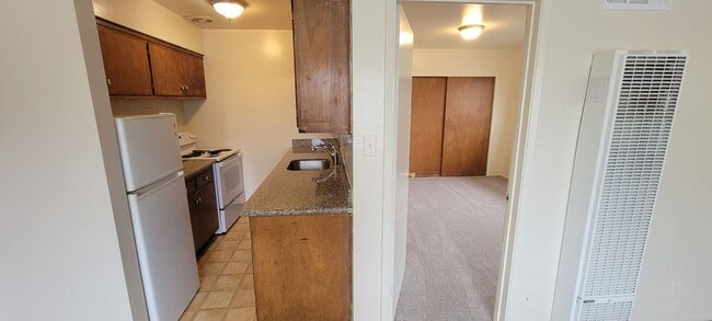 Photo - COMING SOON-This is a great 1-bdr right in the heart of Berkeley Unit 6
