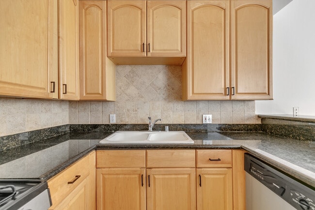 Photo - 4034 Redwood Ave