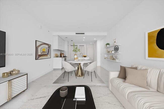 Photo - 700 NE 24th St Unidad 1104