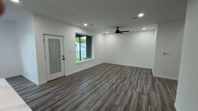 Photo - 702 W Seminole Ave