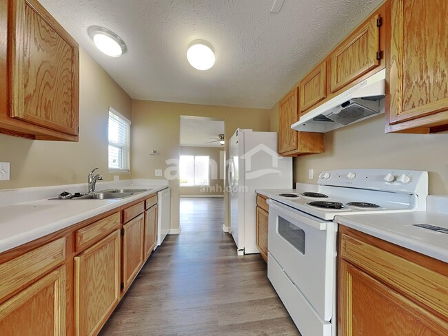 Photo - 9865 Whispering Pine Dr