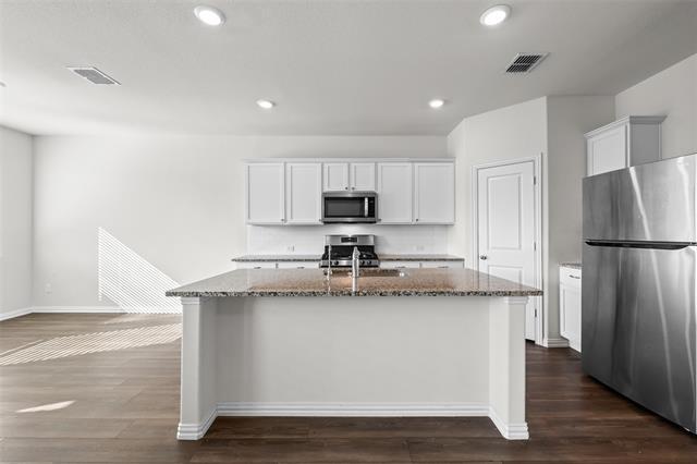 Photo - 5832 Rostherne Dr