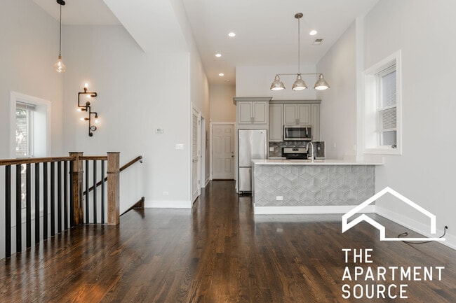 Photo - 2648 W Augusta Blvd Unit 2F