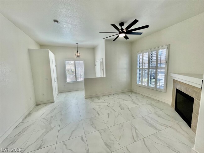 Photo - 3360 Cactus Shadow St Unidad 101