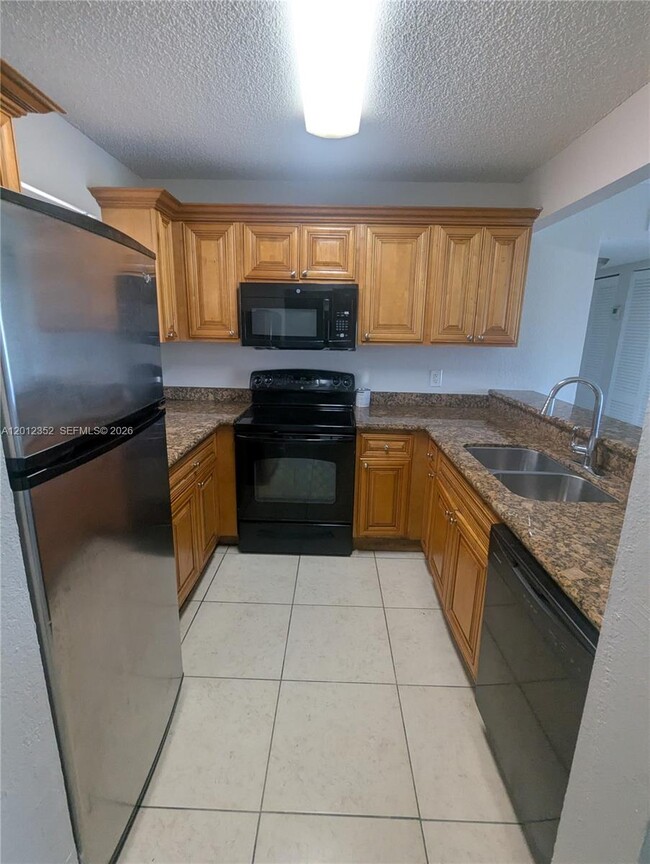 Photo - 1564 Lake Crystal Dr Unit F