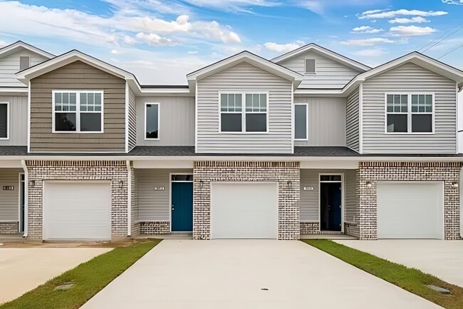 Photo - 319 Carmel Dr