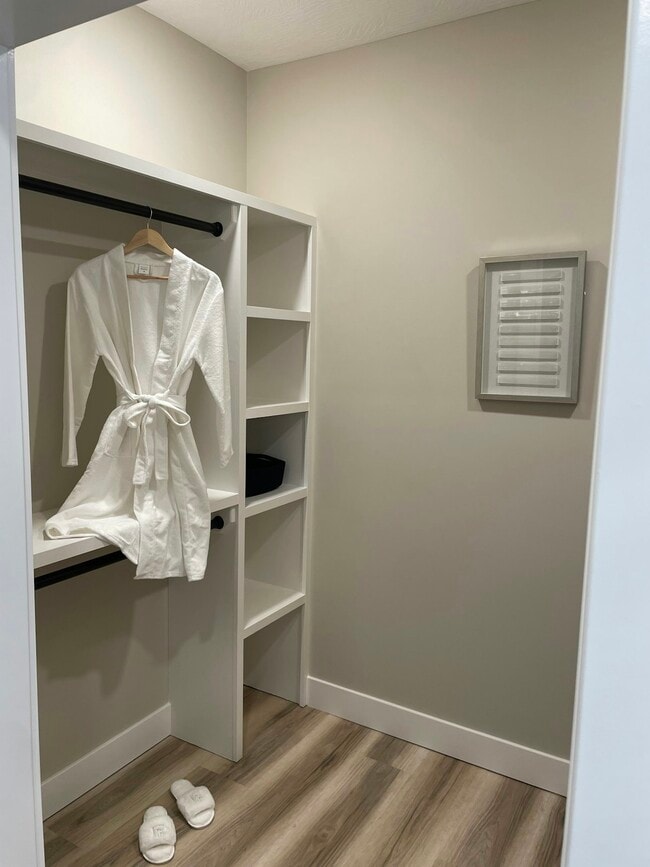 Photo - 640-688 S Harrison Street, Unit 642