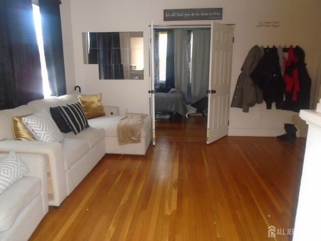 Photo - 206 Washington Ave