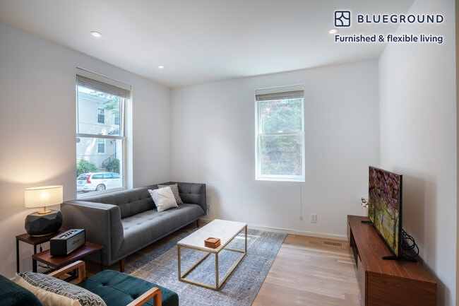 Building Photo - 1650 Avon Pl NW Rental