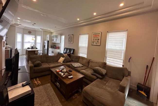 Photo - 24 Washburn St Unidad 1