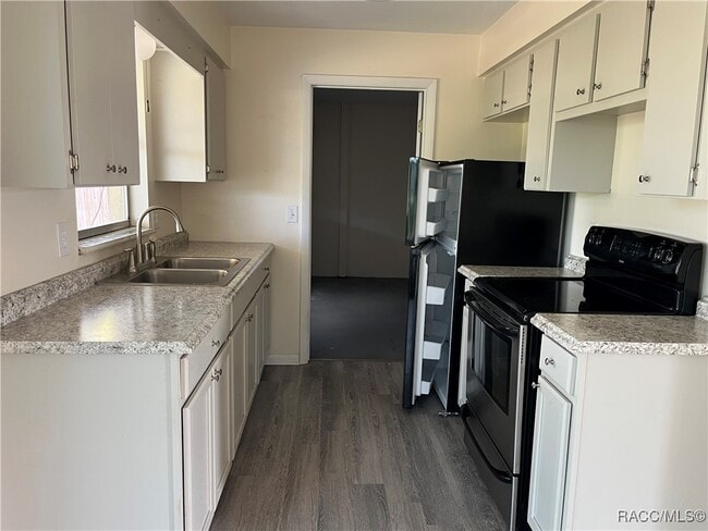 Photo - 302 S Jackson St