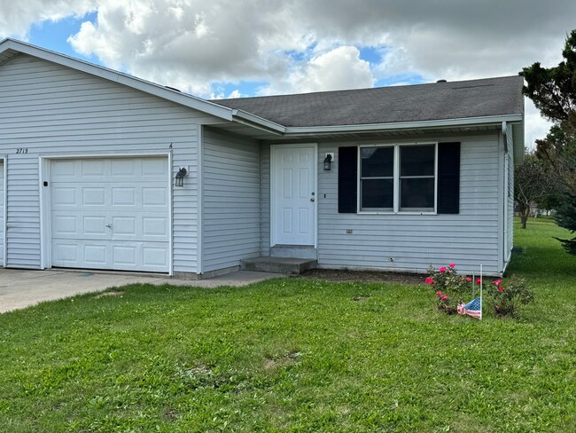 2-Bedroom Duplex Near Prairie Elementary S... - 2-Bedroom Duplex Near Prairie Elementary S... House