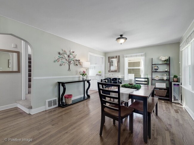 Photo - 519 S Williston St