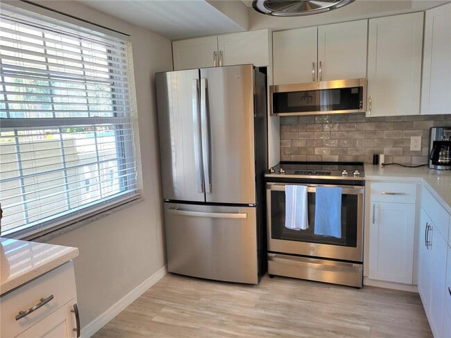 Photo - 930 Virginia St Unit 203